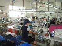 匠心独运，温暖守护——记李东方的羽绒经营之路